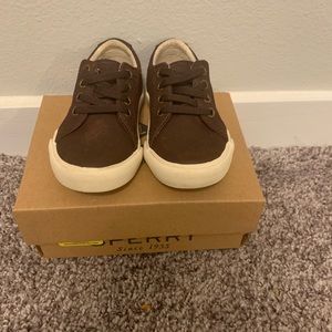 Sperry Toddler size 5